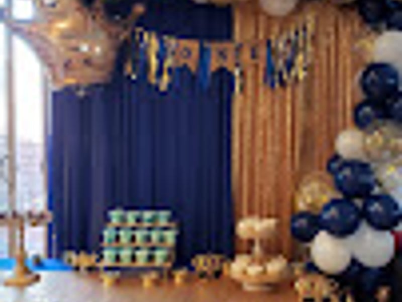 Elegant blue and gold quinceañera decorations