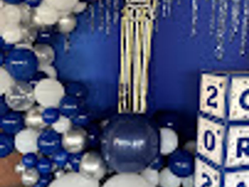 Blue and white elegant quinceañera party