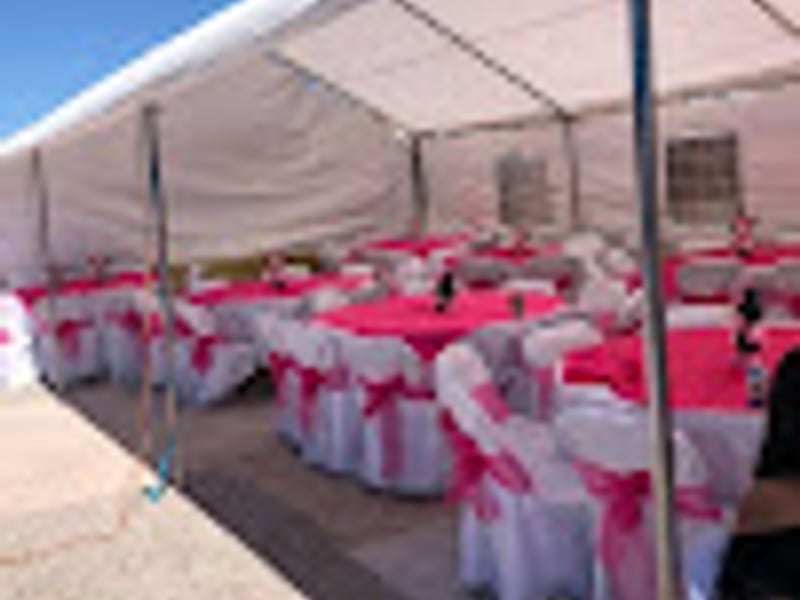 Elegant wedding reception under tent